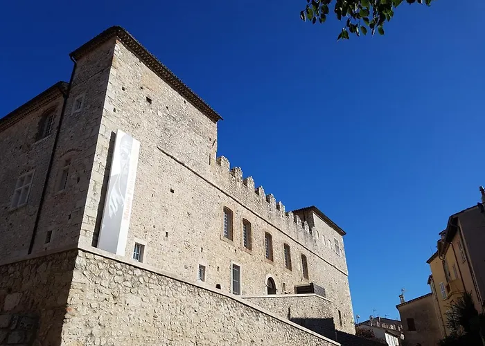 Appartement 2 Pieces Coeur Vieil Antibes